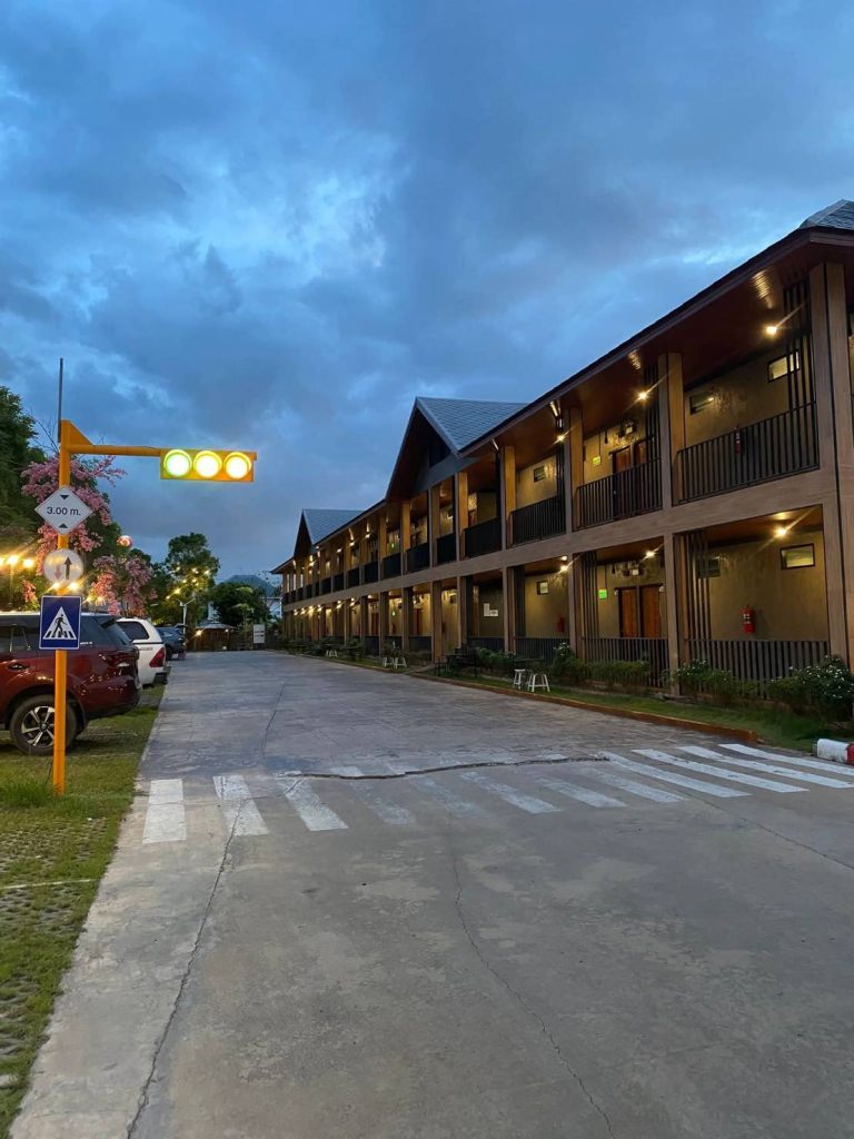 โรงแรมมิสเตอร์เน็กซ์รีสอร์ท