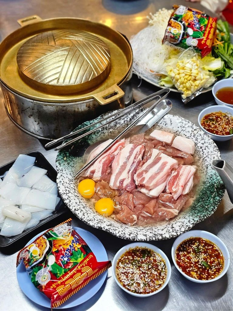 ก้องหมูย่างเกาหลี วงเวียนหอนาฬิกามวกเหล็ก -ไม่มีสาขา